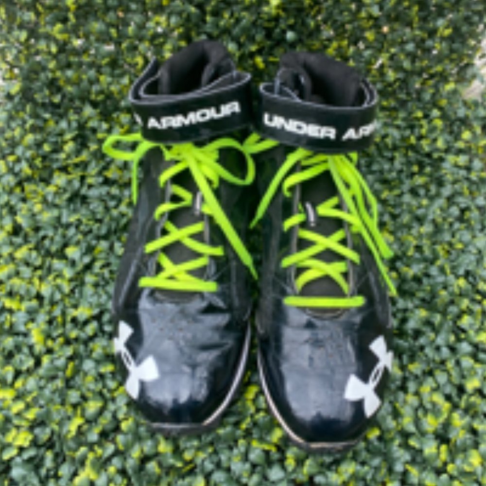 Under Armour UA Crusher Mens Size 11.5 Rubber Cleats (Futbol, Baseball, Sports)
